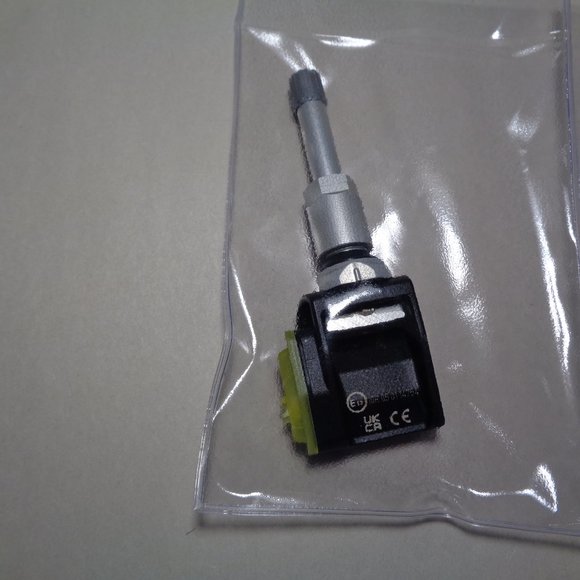 2023 2024 Dodge Ram OEM New Mopar TIRE TRAILER TPM SENSOR KIT 68600218AA - Picture 7 of 15